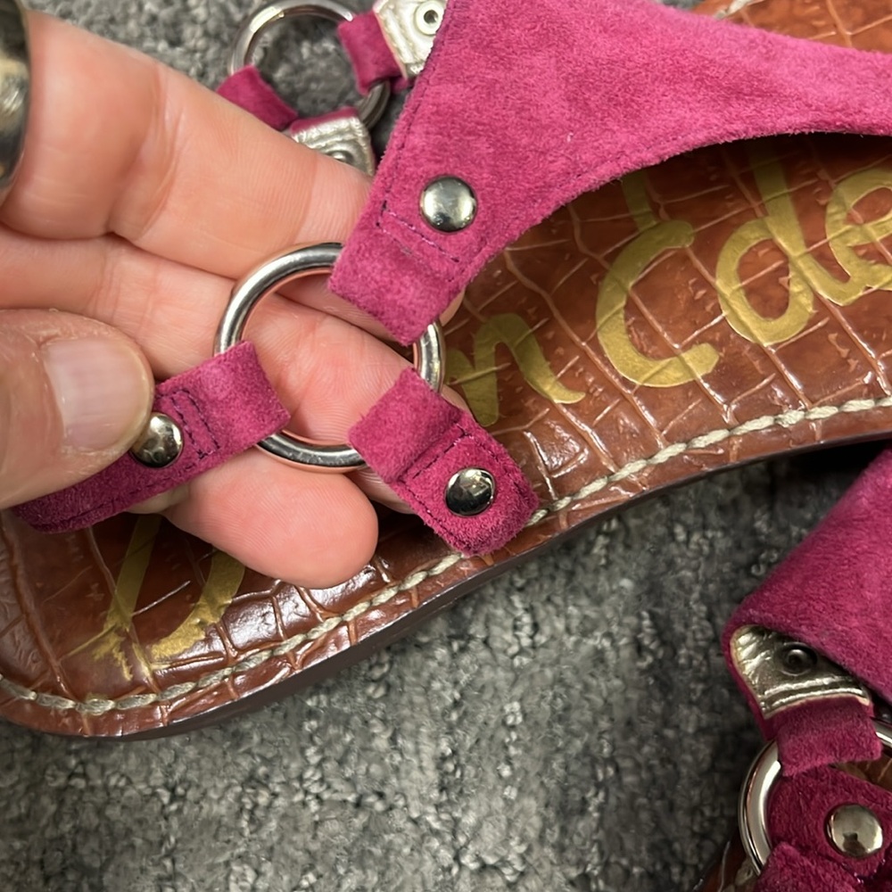 Suede Magenta T-Strap Women's Sandals - Picture 2 of 3